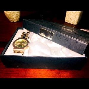 Brand New Fondini Collection Quartz Wristwatch with Box.